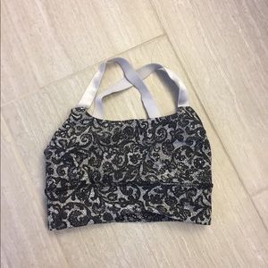 Lululemon sports bra size 2